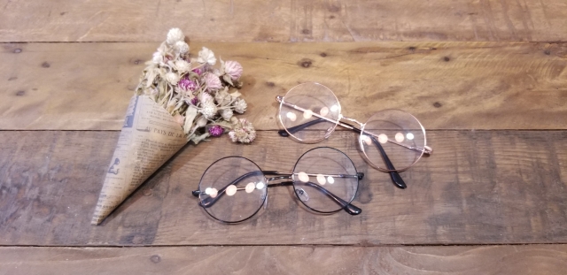 30代女性におすすめのメガネ10選！あなたに似合うメガネの選び方とは？
