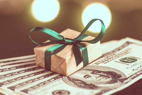 30代女性の上司に贈るプレゼントの平均額は？