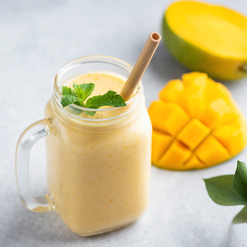 Mango,Smoothie,,Mango,Lassi,In,A,Glass,Jar,With,Bamboo